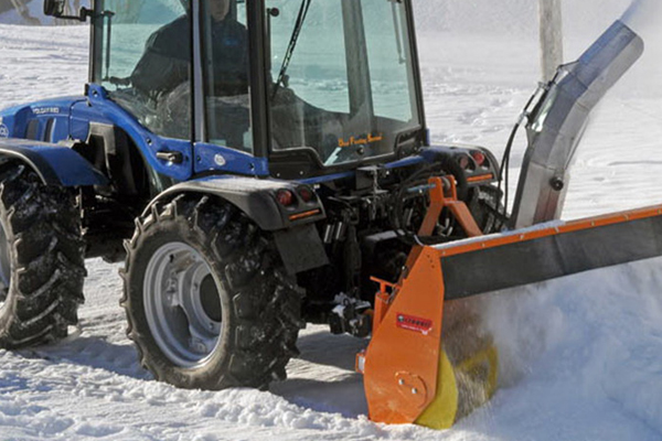 駕駛式多功能除雪機(jī)