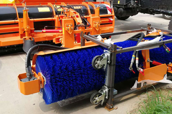 大(dà)型融雪撒布機(jī)