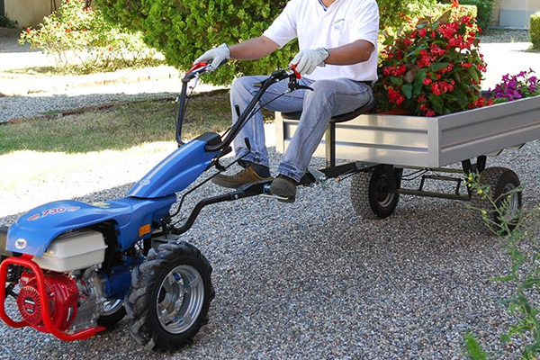 手扶式綠化機(jī)-730系列意大(dà)利綠化機(jī)